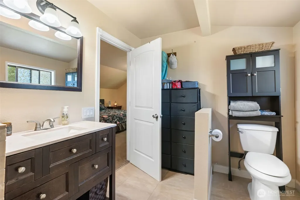 1122 SE 1st Street Winlock WA 98596