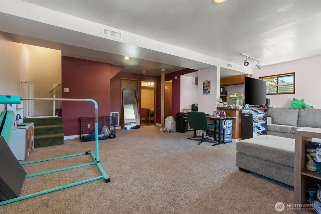 1122 SE 1st Street Winlock WA 98596