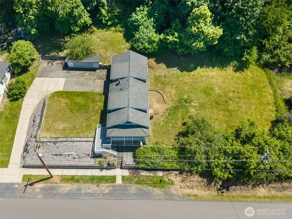 1122 SE 1st Street Winlock WA 98596