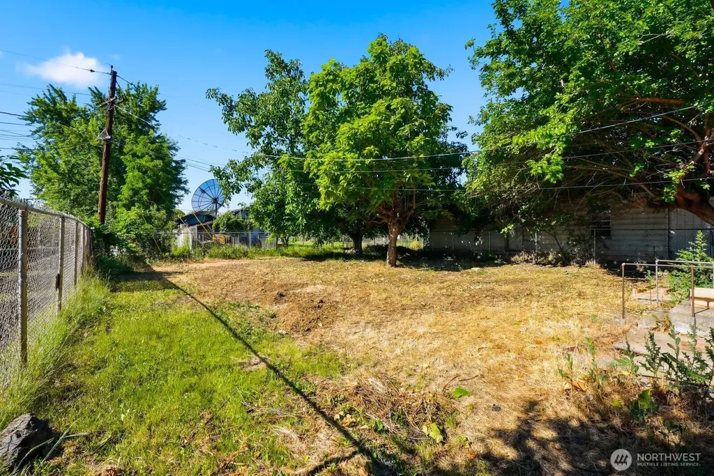 904 E La Salle Street Yakima WA 98901