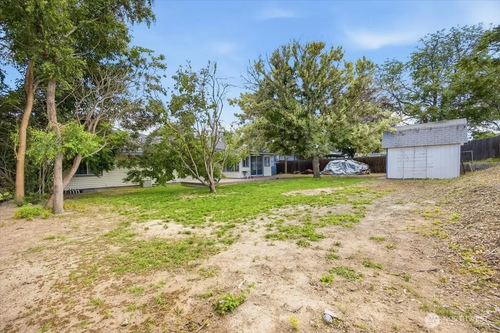 1516 S Olympia Place Kennewick WA 99337