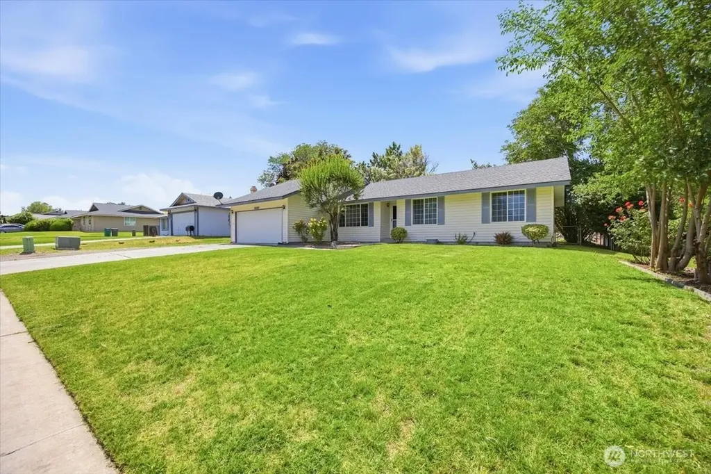 1516 S Olympia Place Kennewick WA 99337