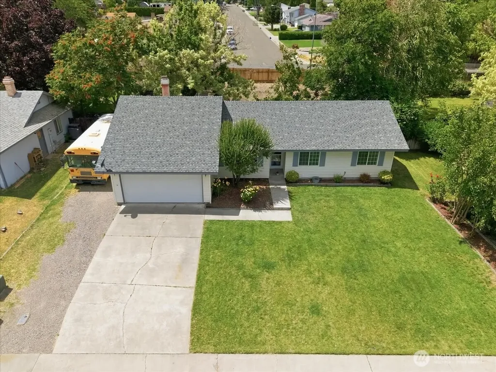 1516 S Olympia Place Kennewick WA 99337