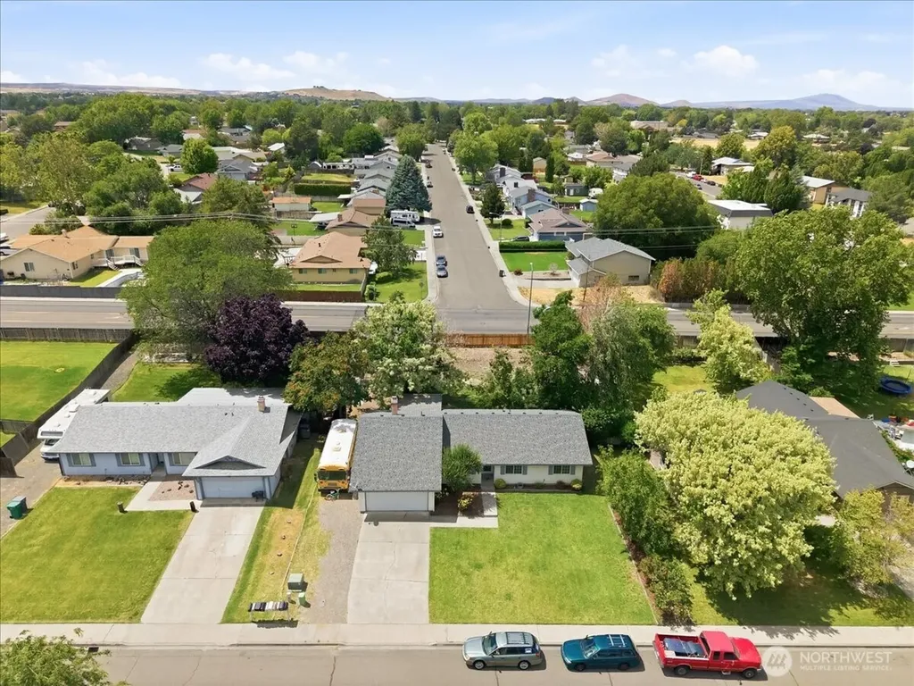 1516 S Olympia Place Kennewick WA 99337