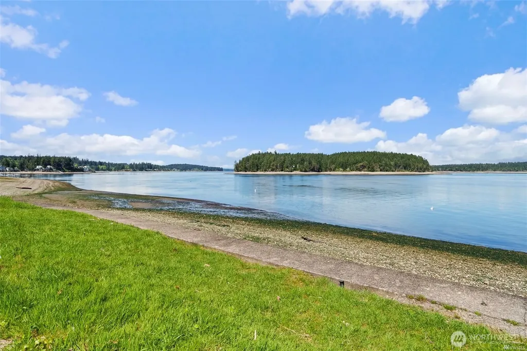 2334 Island Drive NW Olympia WA 98502