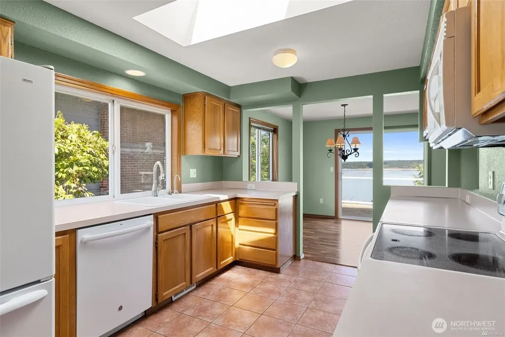 2334 Island Drive NW Olympia WA 98502