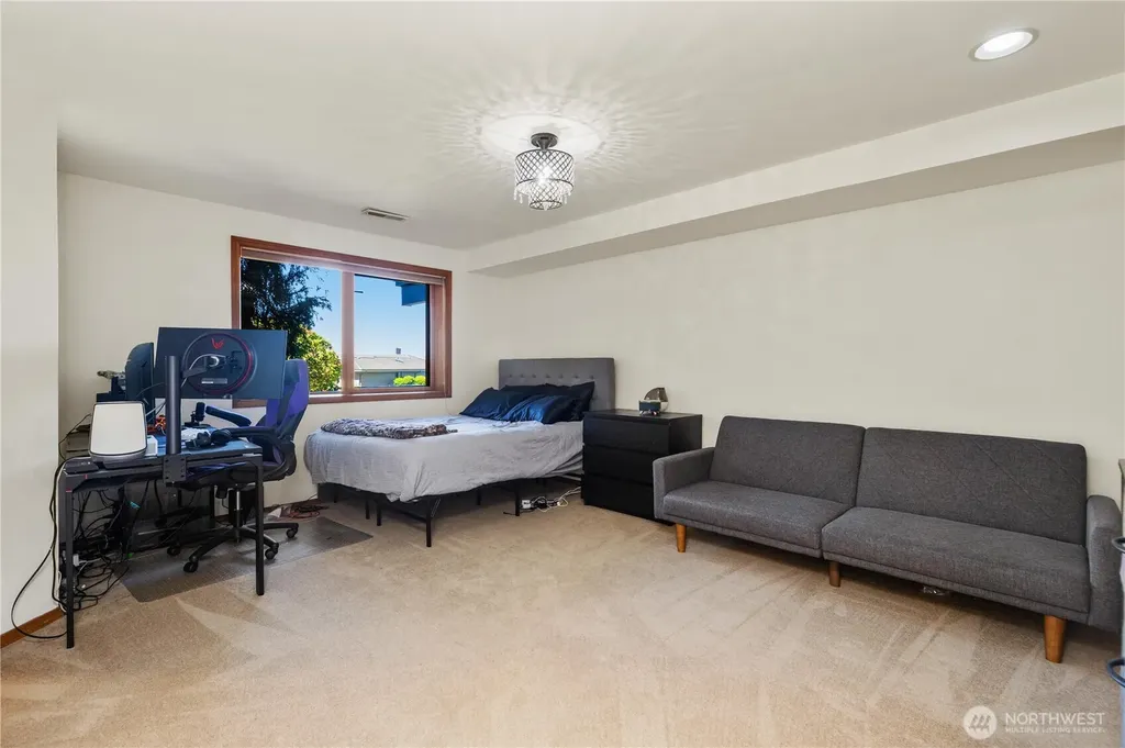 7723 168th Place SW Edmonds WA 98026