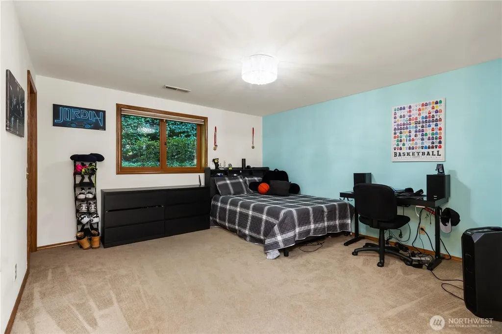 7723 168th Place SW Edmonds WA 98026