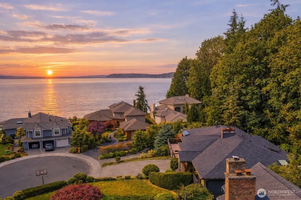 7723 168th Place SW Edmonds WA 98026