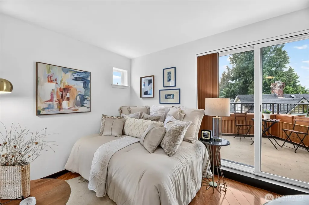 4020 Aurora Avenue N Seattle WA 98103