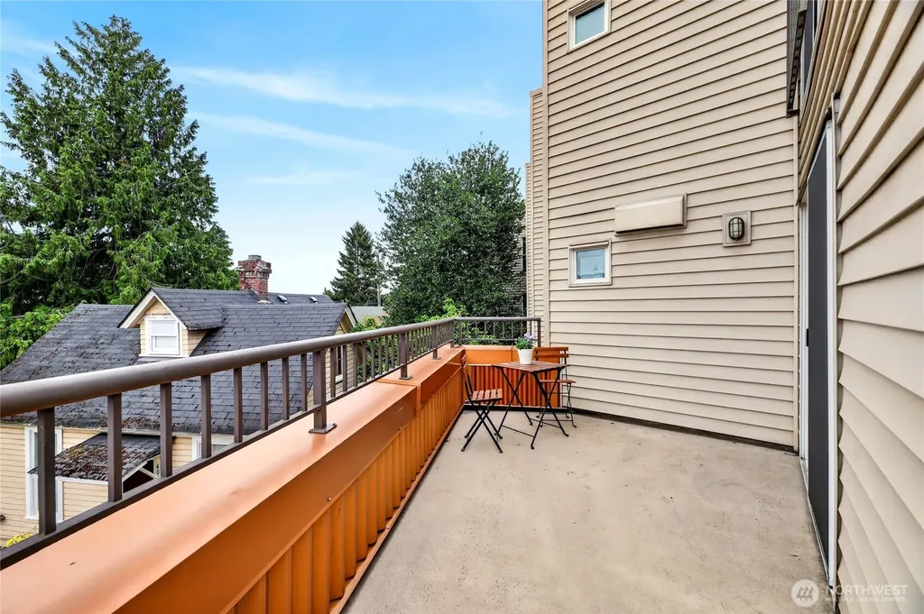 4020 Aurora Avenue N Seattle WA 98103