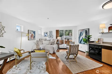 4020 Aurora Avenue N Seattle WA 98103
