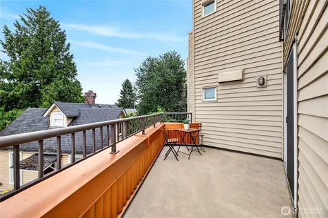 4020 Aurora Avenue N Seattle WA 98103