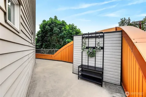 4020 Aurora Avenue N Seattle WA 98103