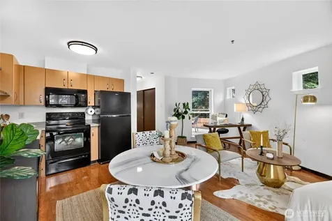4020 Aurora Avenue N Seattle WA 98103