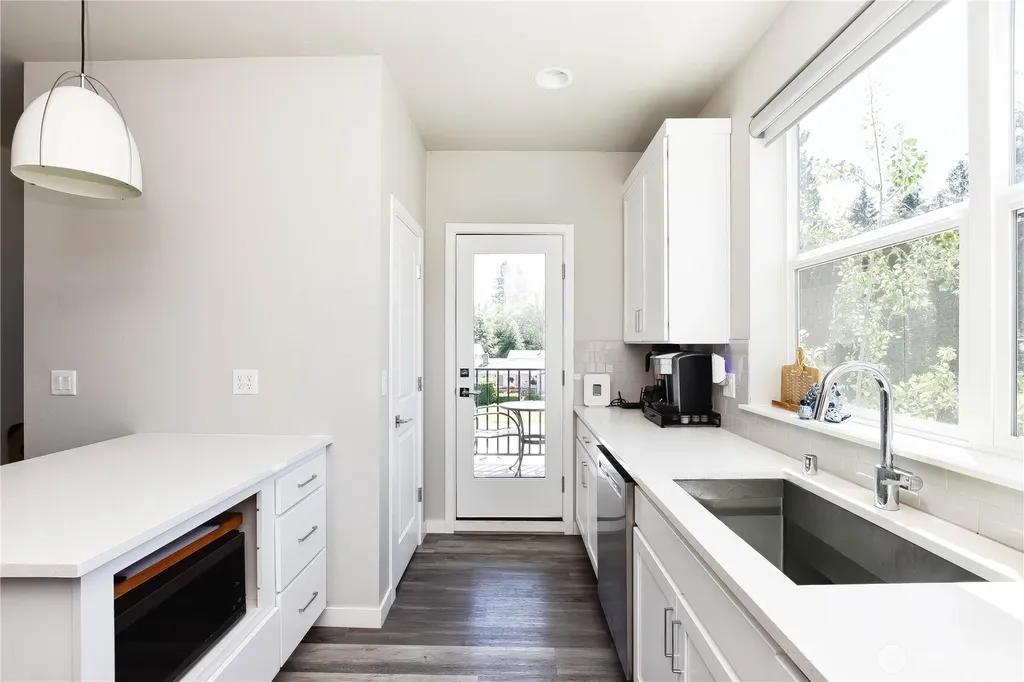 14229 9th Place W Lynnwood WA 98087