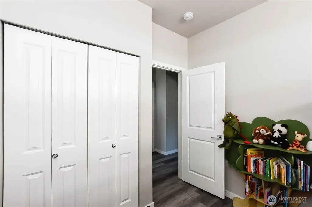 14229 9th Place W Lynnwood WA 98087