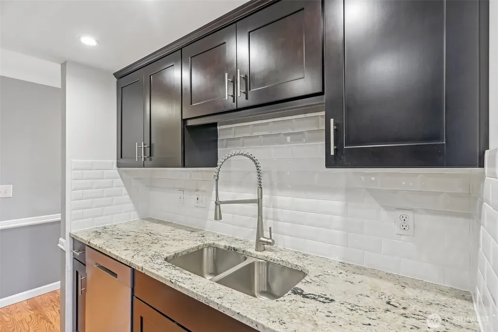 3421 SW Roxbury Street Seattle WA 98126