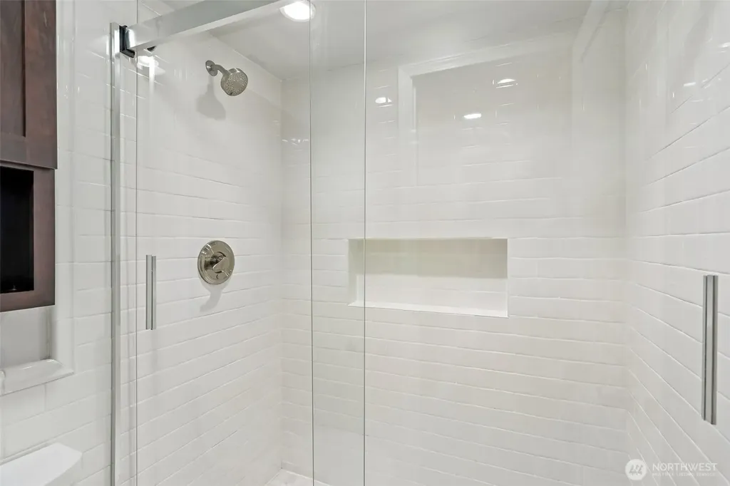 3421 SW Roxbury Street Seattle WA 98126