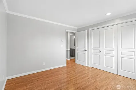3421 SW Roxbury Street Seattle WA 98126
