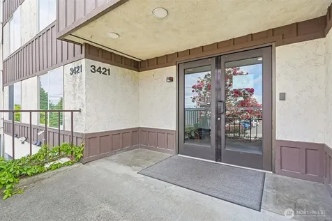 3421 SW Roxbury Street Seattle WA 98126