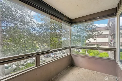 3421 SW Roxbury Street Seattle WA 98126