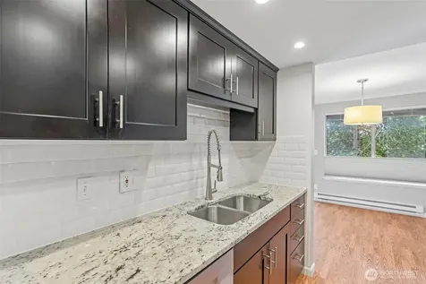 3421 SW Roxbury Street Seattle WA 98126