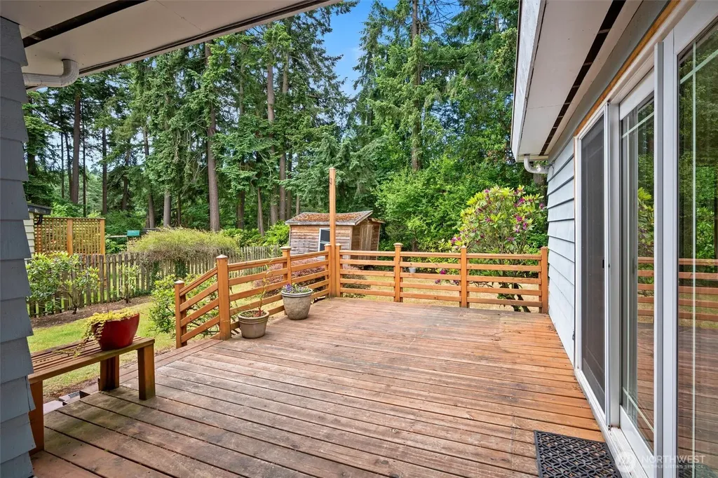 16811 1st Avenue NW Shoreline WA 98177