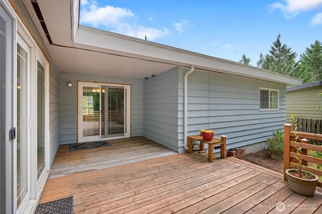 16811 1st Avenue NW Shoreline WA 98177