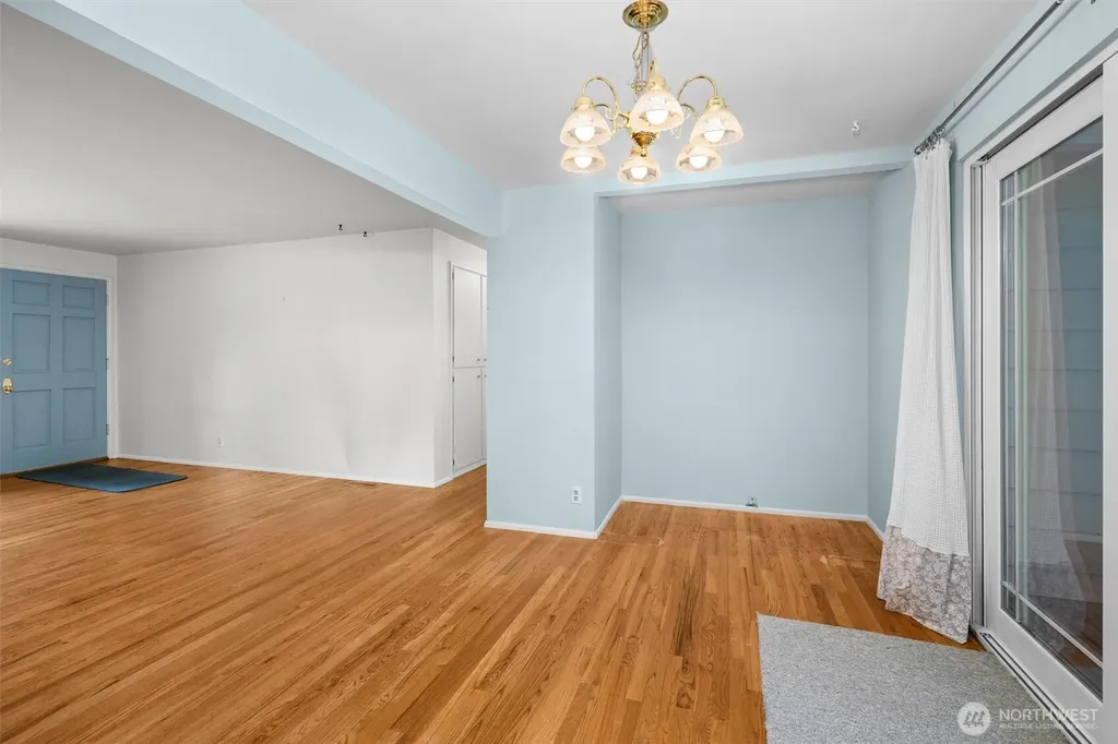 16811 1st Avenue NW Shoreline WA 98177