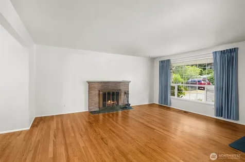 16811 1st Avenue NW Shoreline WA 98177