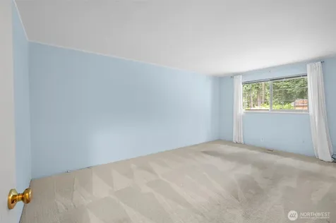 16811 1st Avenue NW Shoreline WA 98177