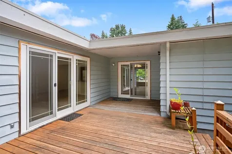 16811 1st Avenue NW Shoreline WA 98177