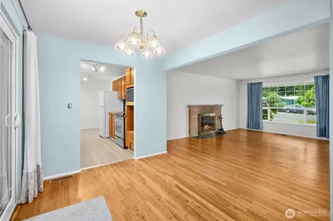 16811 1st Avenue NW Shoreline WA 98177