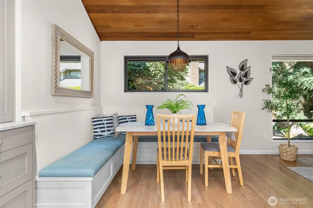 17521 NE 38th Court Redmond WA 98052