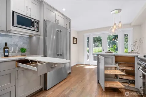 17521 NE 38th Court Redmond WA 98052
