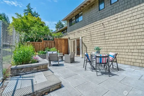 17521 NE 38th Court Redmond WA 98052