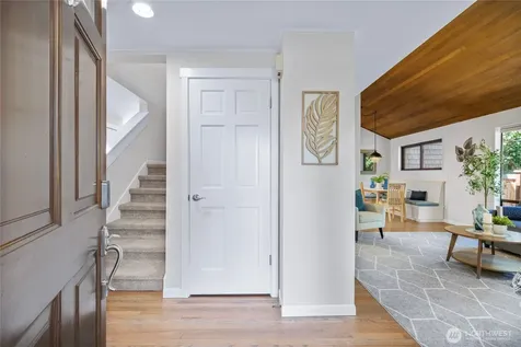 17521 NE 38th Court Redmond WA 98052