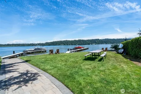 17521 NE 38th Court Redmond WA 98052