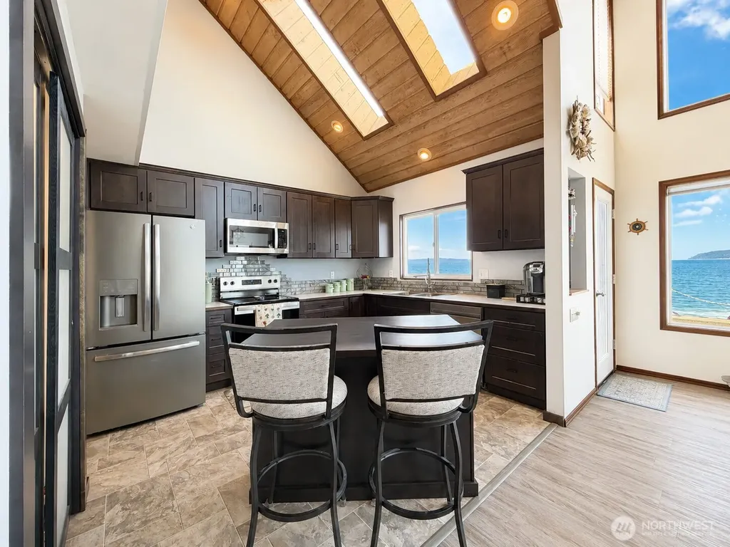14 H South Beach Drive Hat Island WA 98206