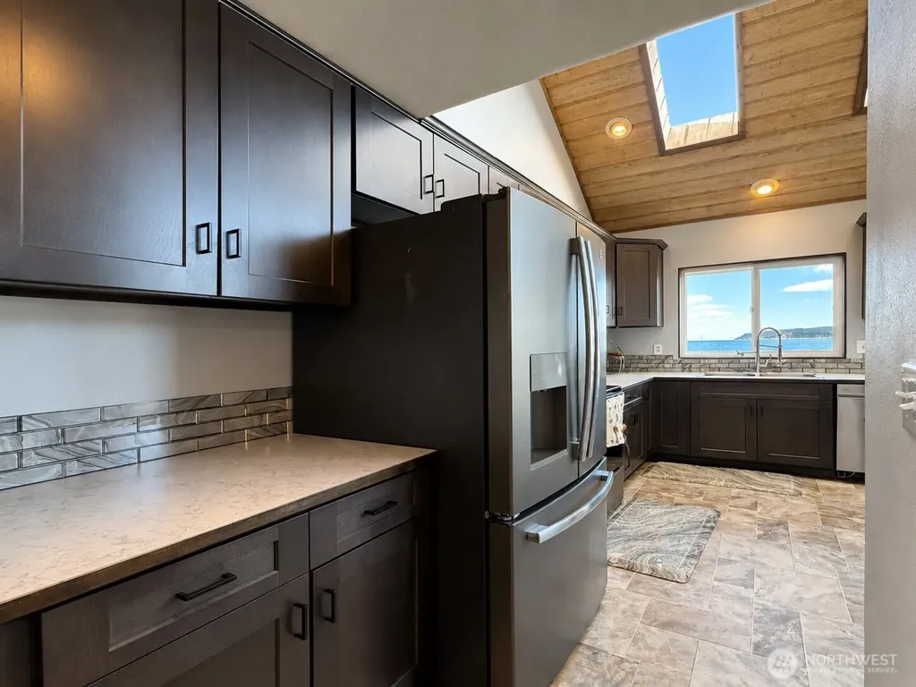 14 H South Beach Drive Hat Island WA 98206