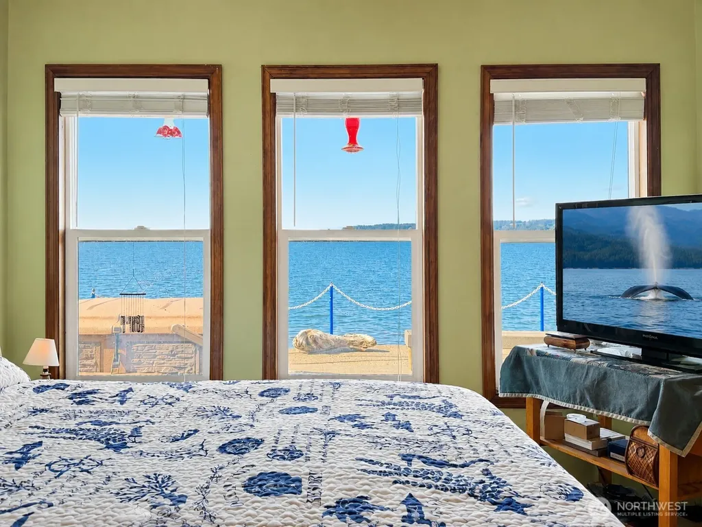 14 H South Beach Drive Hat Island WA 98206
