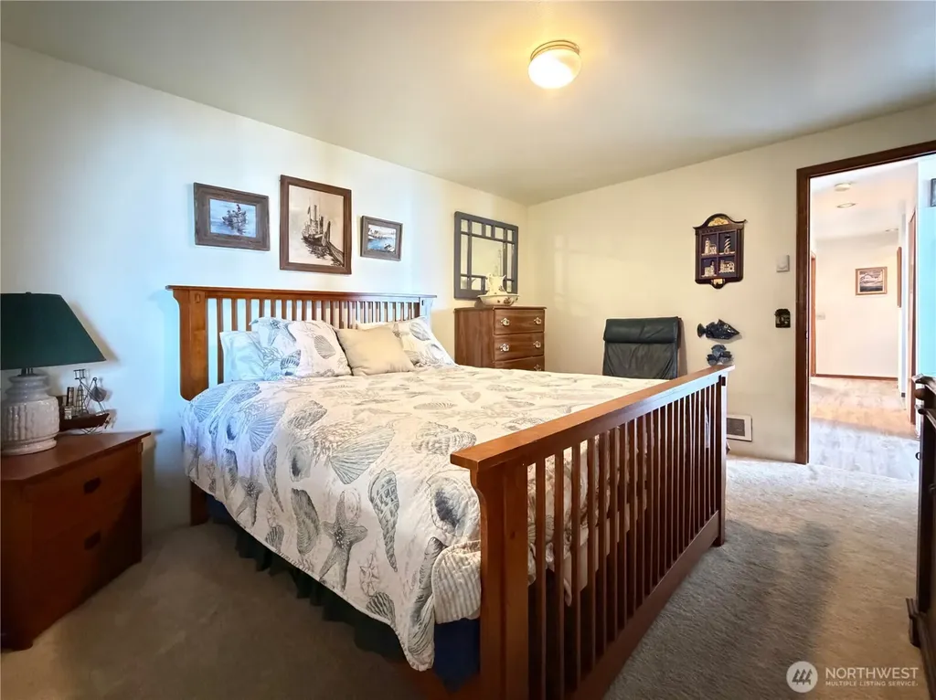 14 H South Beach Drive Hat Island WA 98206