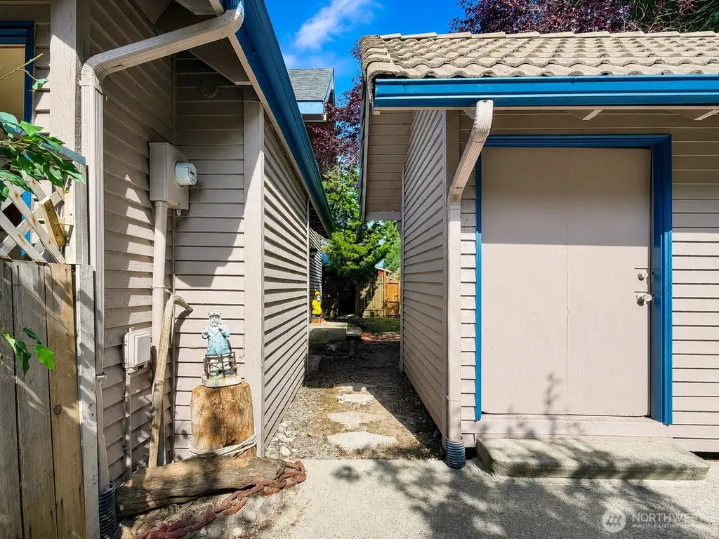 14 H South Beach Drive Hat Island WA 98206
