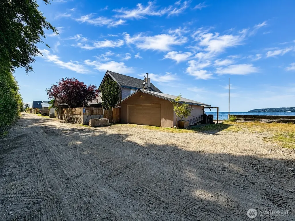 14 H South Beach Drive Hat Island WA 98206