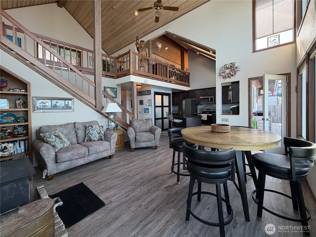 14 H South Beach Drive Hat Island WA 98206