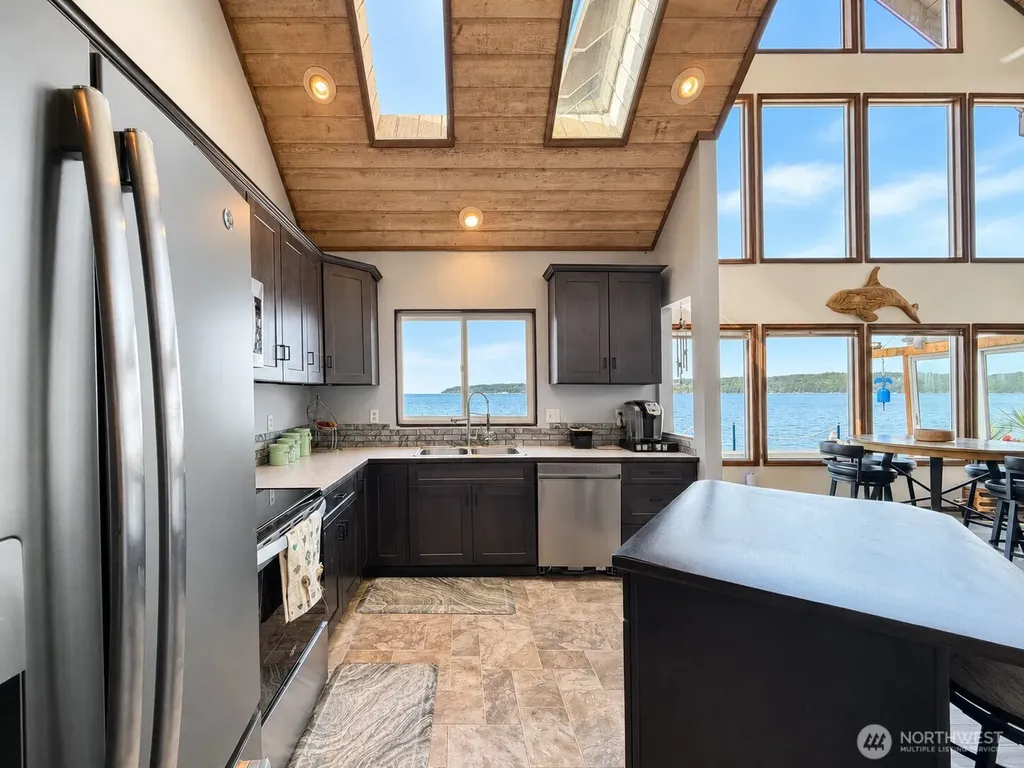 14 H South Beach Drive Hat Island WA 98206