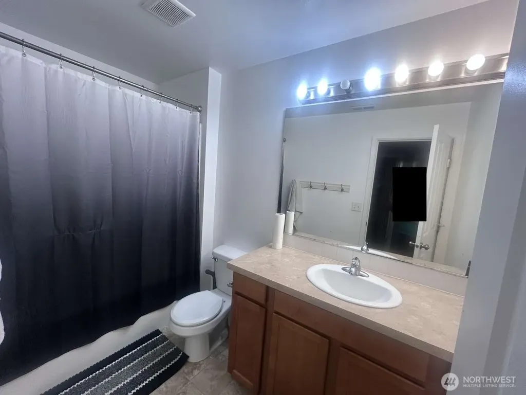 437 20th Street NW Puyallup WA 98371