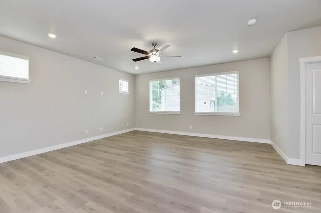 8741 151st Street E Puyallup WA 98375