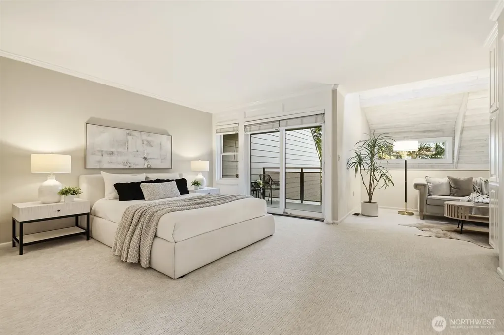 10327 NE 19th Place Bellevue WA 98004